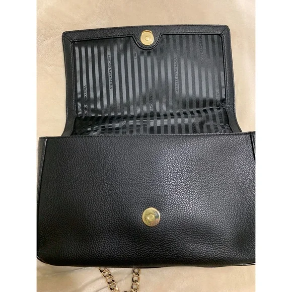 Victoria Secret Chain Sling Bag 🖤✨ - Picture 4 of 6